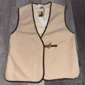 🍦NWT VIRAL Bailey 44 Cream Vest with Brown Accents